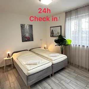 private-studio-mit-eigene-kuche-und-bad.com-bavaria.com/